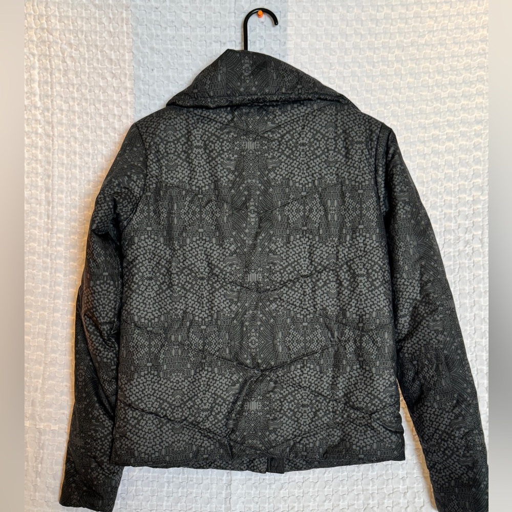 Patagonia GeoHarmony Insulated Puffer Jacket Black Gray Print Womens Small - Picture 3 of 4